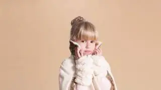 גלימה מוזהבת כולל כתר וחותלות לידיים