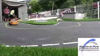 Exemplo de corrida drift com carros controle remoto