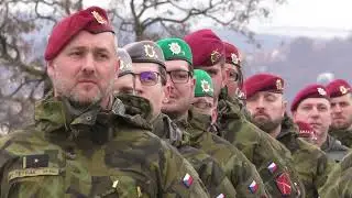 Slavnostní nástup na Vítkově u příležitosti návratu vojáků ze zahraniční mise na Slovensku