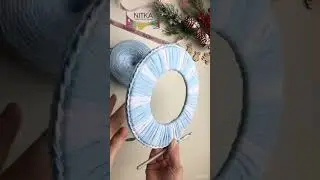 Новогодний венок из трикотажной пряжи