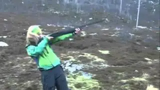Почему не стоит давать девушкам оружие
