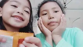 maaf ya guys aku jarang upload video maaf banget, jadi kita mukbang bareng  arsy