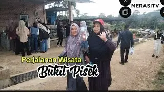 Wisatawan banjiri Bukit Pisek di Tahun Baru