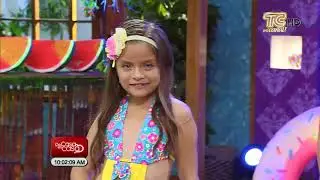 Desfile de trajes de baño de niños
