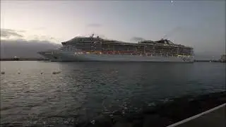 Msc fantasia atracando en el puerto de Santa Cruz de Tenerife