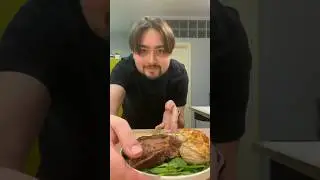 Дайте ей МЯСА….