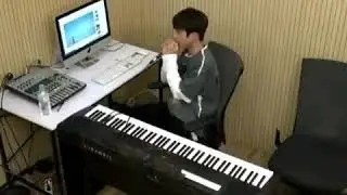 YGTB CCTV Cam Park Jeongwoo singing to Everyday, Every Moment by Paul Kim