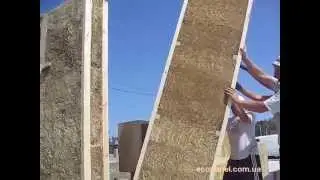 Соломенные панели: начало строительства дома из экопанелей из ржаной соломы в Ворзеле (июль 2015)