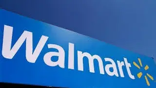 GUY AT WALMART WAS STRAIGHT NAKED AND WAS SHOT AND TAKLED BY POLICE!!!!!!!!!!!