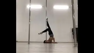 Slooooowwed exotic pole dance