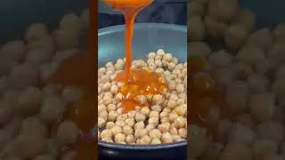 Vegan Buffalo Chickpea Caesar Salad 🤤 My personal favorite 😉