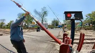 UNIK!!!, Perlintasan Kereta Api Sawotratap Sidoarjo, Jawa Timur