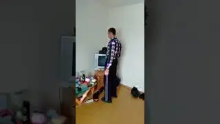 голову ест и запивает царем