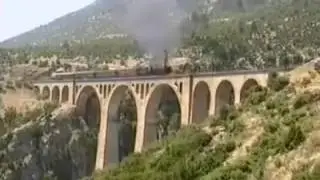 Tekerlek Düzenli Buharlı Lokomotif Karatrenin Varda Köprüsü ve Hacıkırıdan geçişi