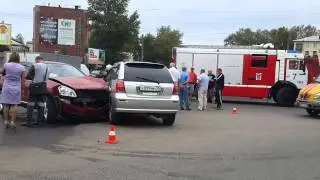 авария в Омске утро 18.08. 2015 улица Химиков и Королева