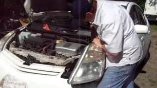 Toyota Prius HID headlight replacement with 230,000 miles