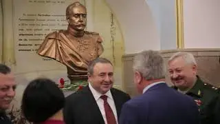 Установка памятника Михаилу Павловичу Романову в Михайловской артиллерийской академии