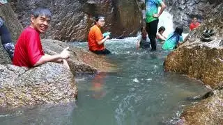 Batu Bertenggek waterfall 4k (02)