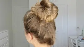 Simple Messy Bun Tutorial | QUICK & EASY