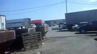 Зачем ему овощи из мусорки?