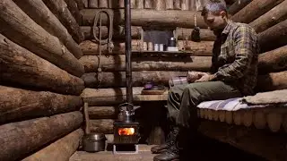 Small Bushcraft Сabin in the Woods. Solo Overnight ASMR