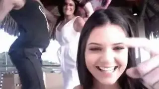 Kendall and Kylie Singing Nicki Minaj!