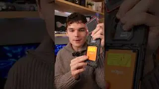 It has an interchangeable battery 