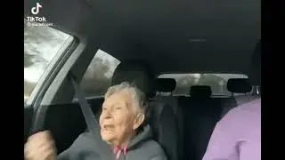 la-la-la granny 1 hour