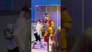 Glamrock Freddy’s first time out of the Pizzaplex