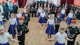 Кадетский вальс. СОШ 52. г.Барнаул. Вальсирует кадет- Добрыня Кириенко.