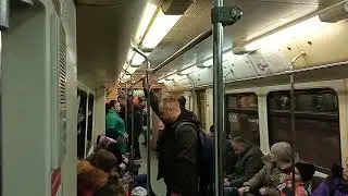 От Фрунзенской до Охотного ряда на поезде Русич. Сокольническая линия.