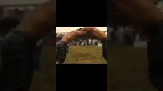 здоровенные мужики в выкручивать друг другу яйца 