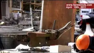 Nuclear engineer Arnie Gundersen demonstrates how Fukushima's fuel rods melted and shattered
