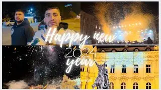 Happy New Year🥳🥳🥳2024 (Kida mnode a gorre new year dekho fer)