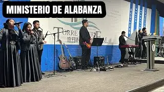 Adorando con Torre Fuerte