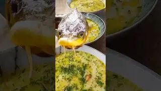 Уха из стерляди со сливками .