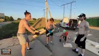 ТАНЕЦ ГОЛЫХ МУЖИКОВ