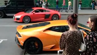Звук движка Ауди R8( по ПДД так конечно делать нельзя,тем более сильно людно) Но звук шикарен