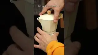 How does a moka pot work? 
