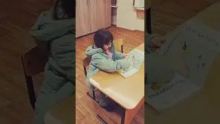 В школе