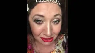 Минеральная компактная пудра Ivory 2 и Beige 1  от Mary Kay .