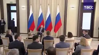 Президент компании Фаберлик с Путиным! Горжусь что я частичка мощной компании🤗