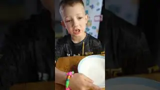 Самый строгий ресторанный критик,гроза всех мам и поваров😂. Блюдо «ничего».