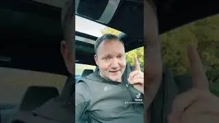 Украинец запустил русского в космос. 🚀