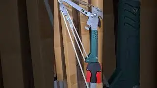 2 Pulleys, Halved force (Parkside Extendable Tree Lopper with Saw, 378355, from Lidl, Branch cutter)