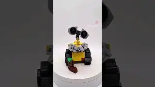 Wall-E - instructions available on Rebrickable! #lego #legomoc #walle #Disney #disneypixar