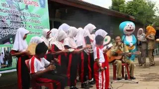 Disambut Musik Melayu oleh Siswa dan Guru di Pontianak