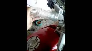 Bajaj Rouser 135 LS en marcha funcionando bien