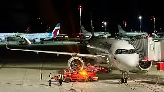 Night landing at Hamburg Intl. Airport EuroWings Airbus A321neo
