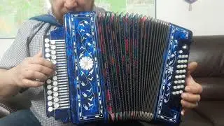 РАЗБОРЫ! Под гармонь! В ЗЕМЛЯНКЕ!( БЬЕТСЯ В ТЕСНОЙ ПЕЧУРКЕ ОГОНЬ) КАК ИГРАТЬ И ПЕТЬ!